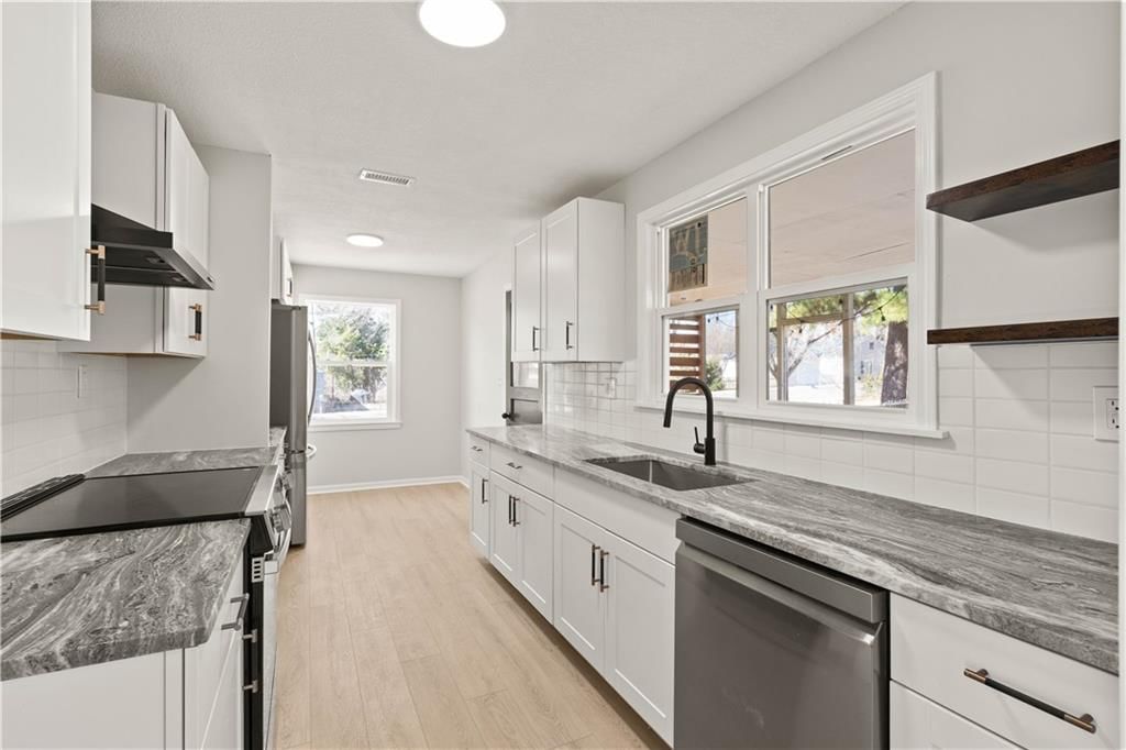 7652 High Drive — photo 8
