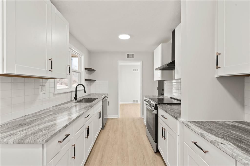 7652 High Drive — photo 12