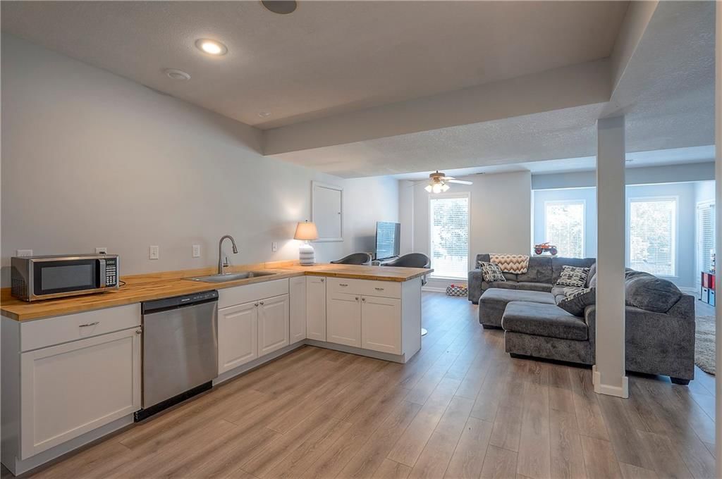 9217 N Lydia Avenue — photo 41