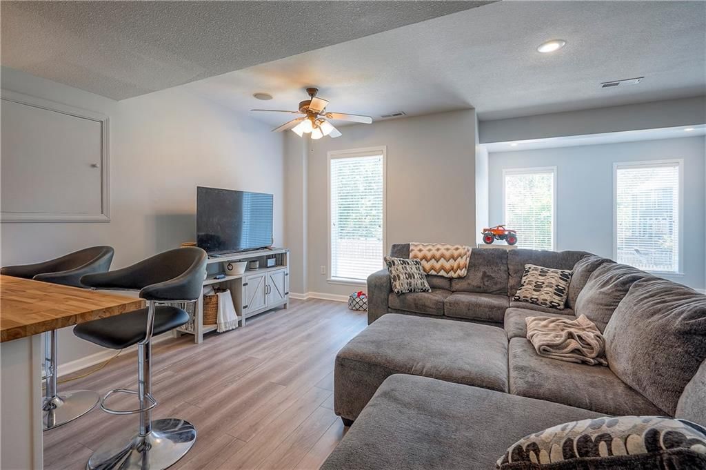 9217 N Lydia Avenue — photo 43
