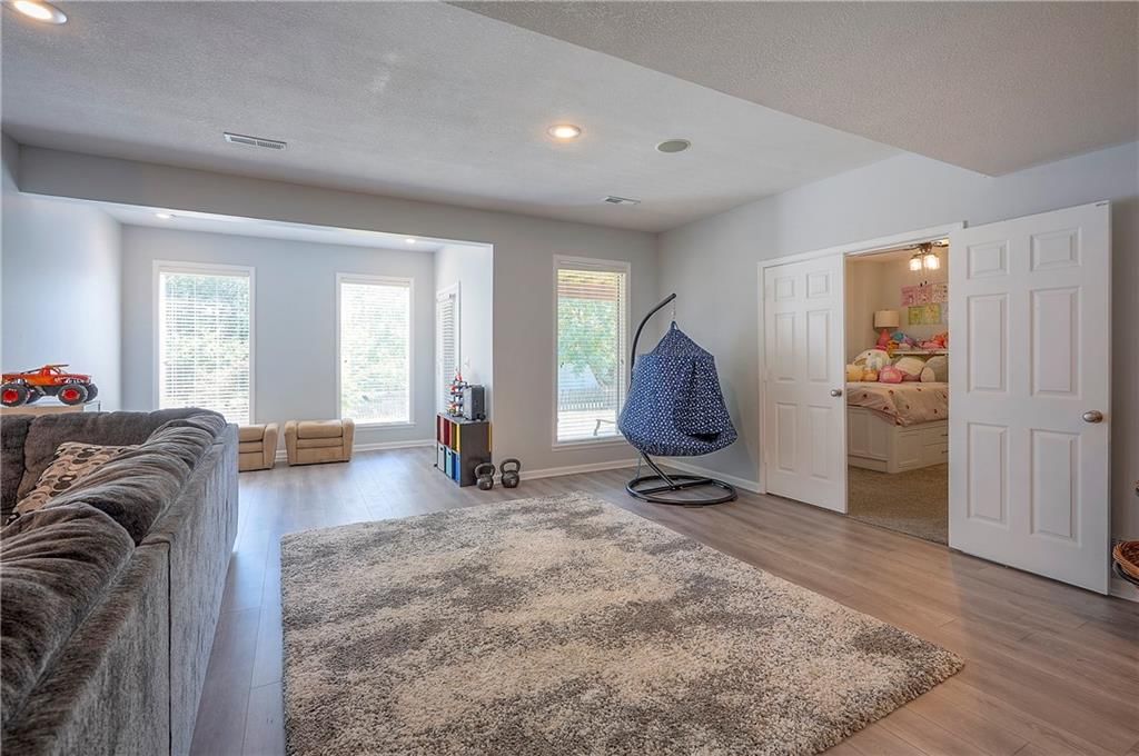 9217 N Lydia Avenue — photo 46