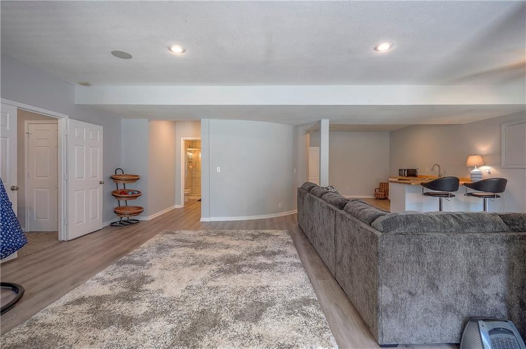 9217 N Lydia Avenue — photo 49