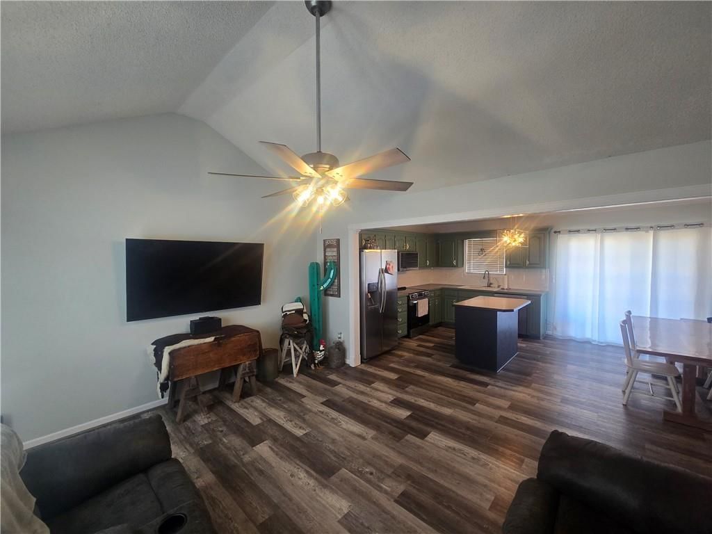 712 Maple Street — photo 8