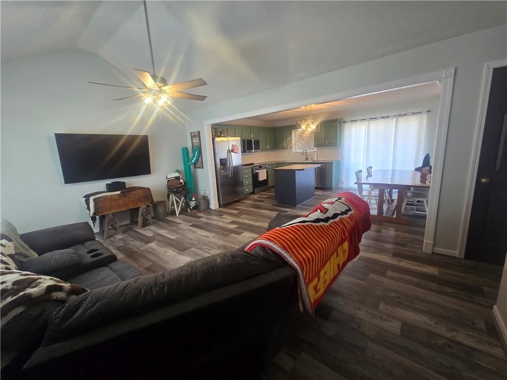 712 Maple Street — photo 11