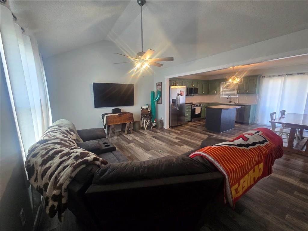 712 Maple Street — photo 12