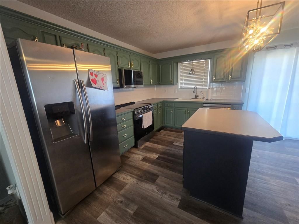 712 Maple Street — photo 17