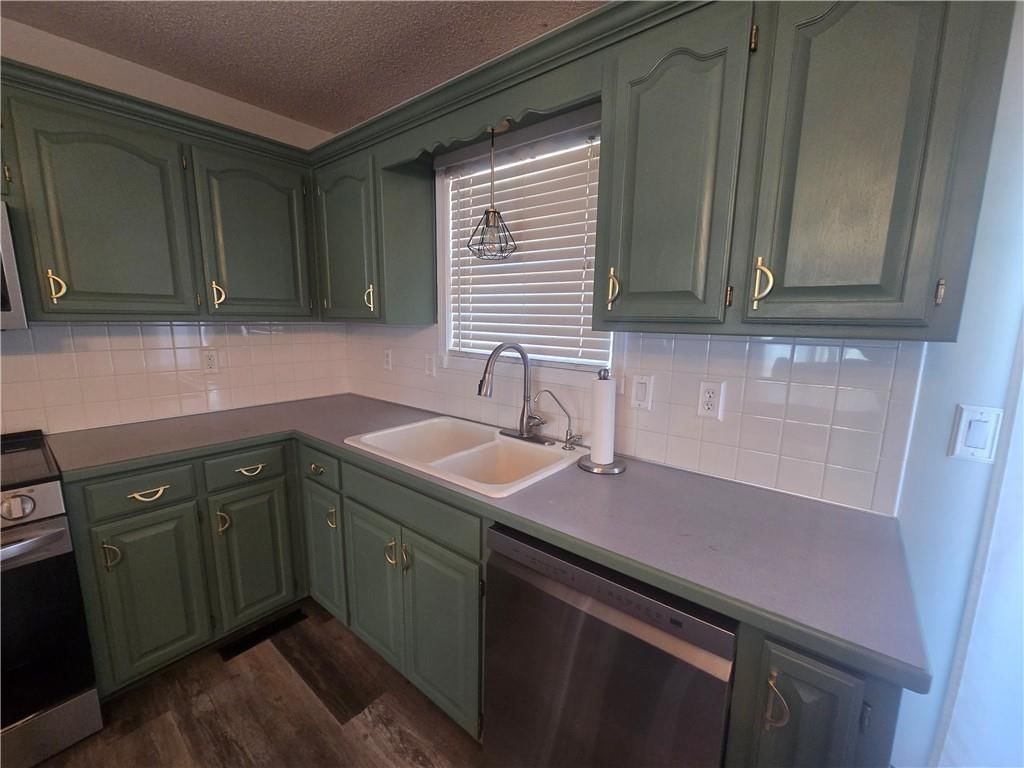 712 Maple Street — photo 21