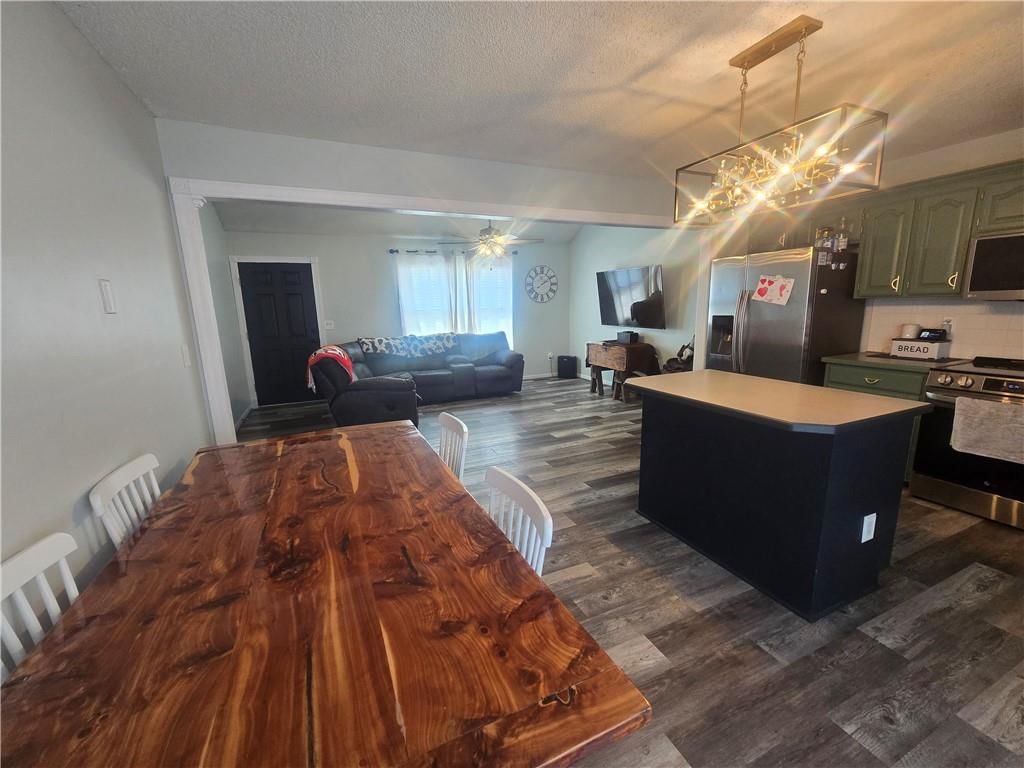 712 Maple Street — photo 23