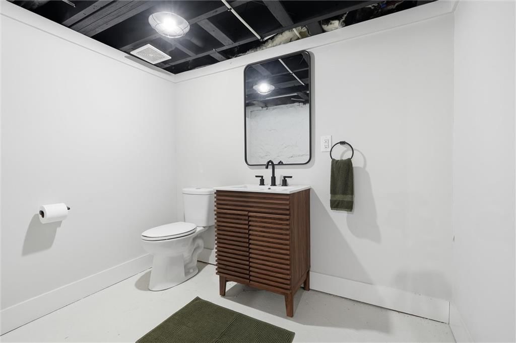 103 W 67th Terrace — photo 36