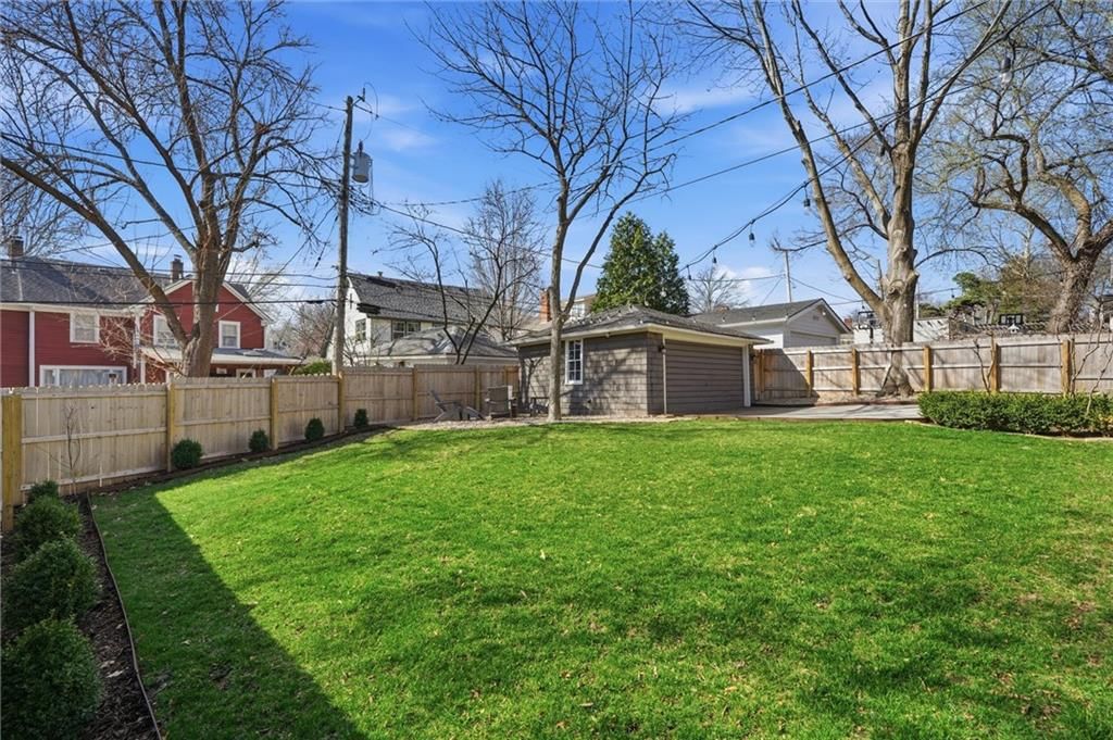 103 W 67th Terrace — photo 40