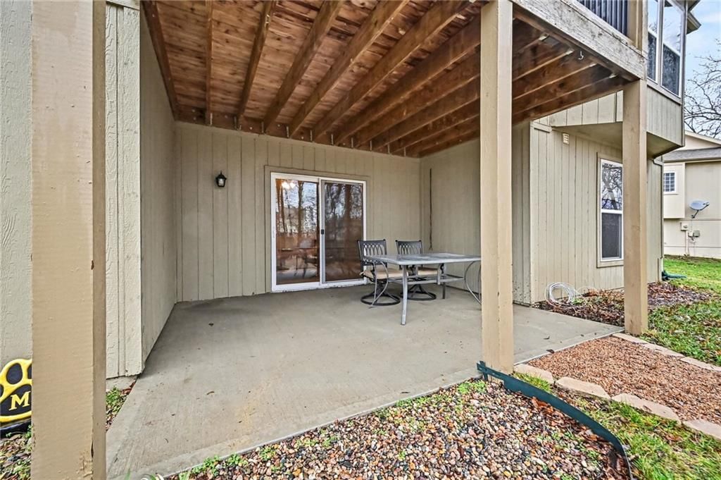 9621 N Adrian Avenue — photo 25