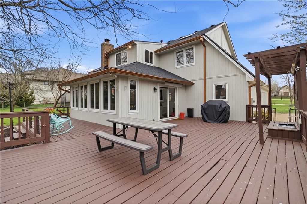 10585 W 157TH Terrace — photo 49