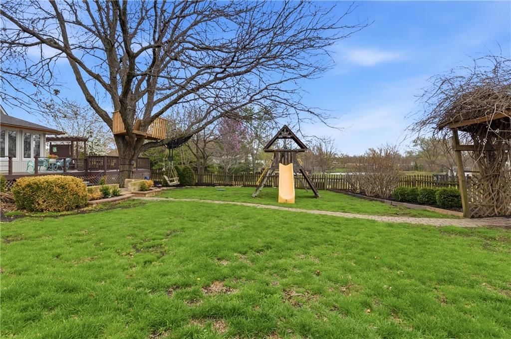 10585 W 157TH Terrace — photo 60