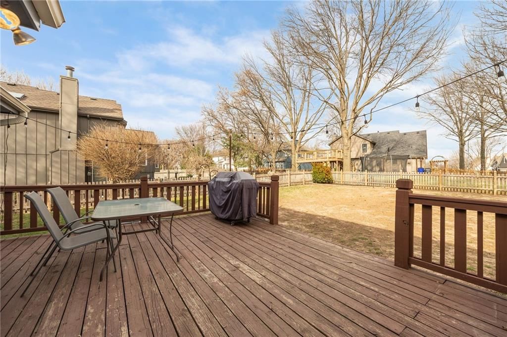 11943 S Hallet Street — photo 17