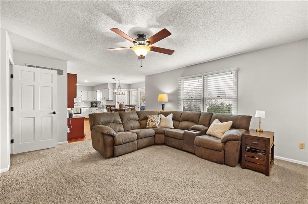 11943 S Hallet Street — photo 30
