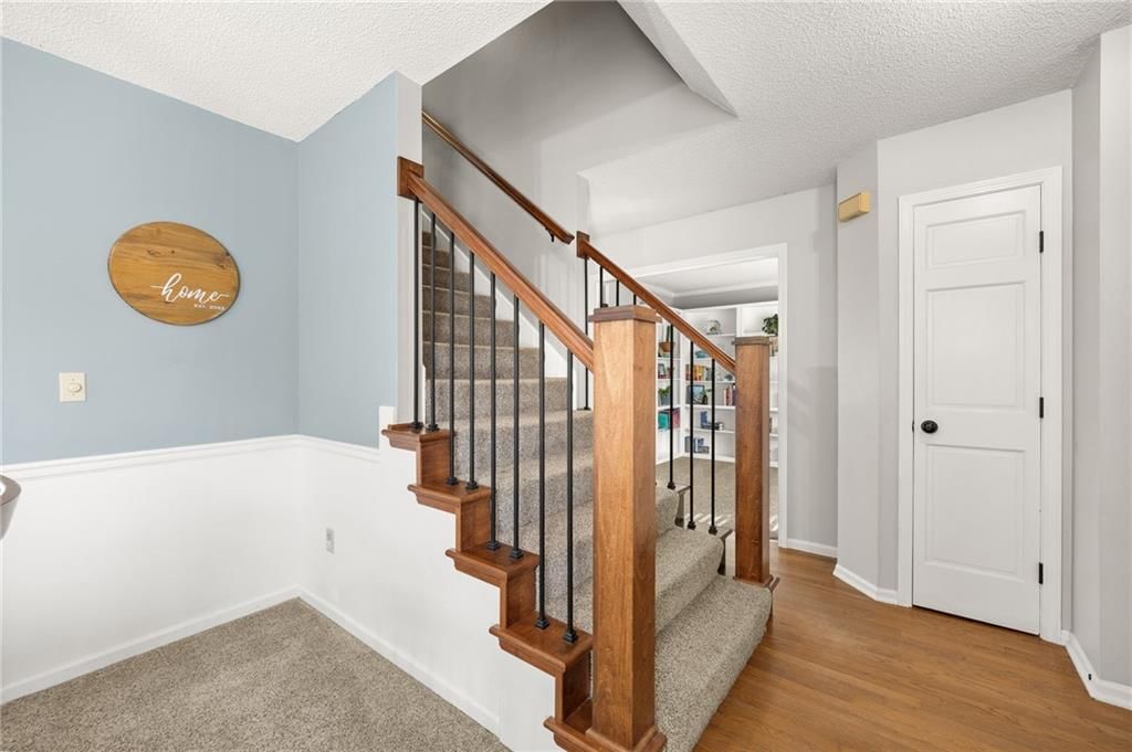11943 S Hallet Street — photo 39