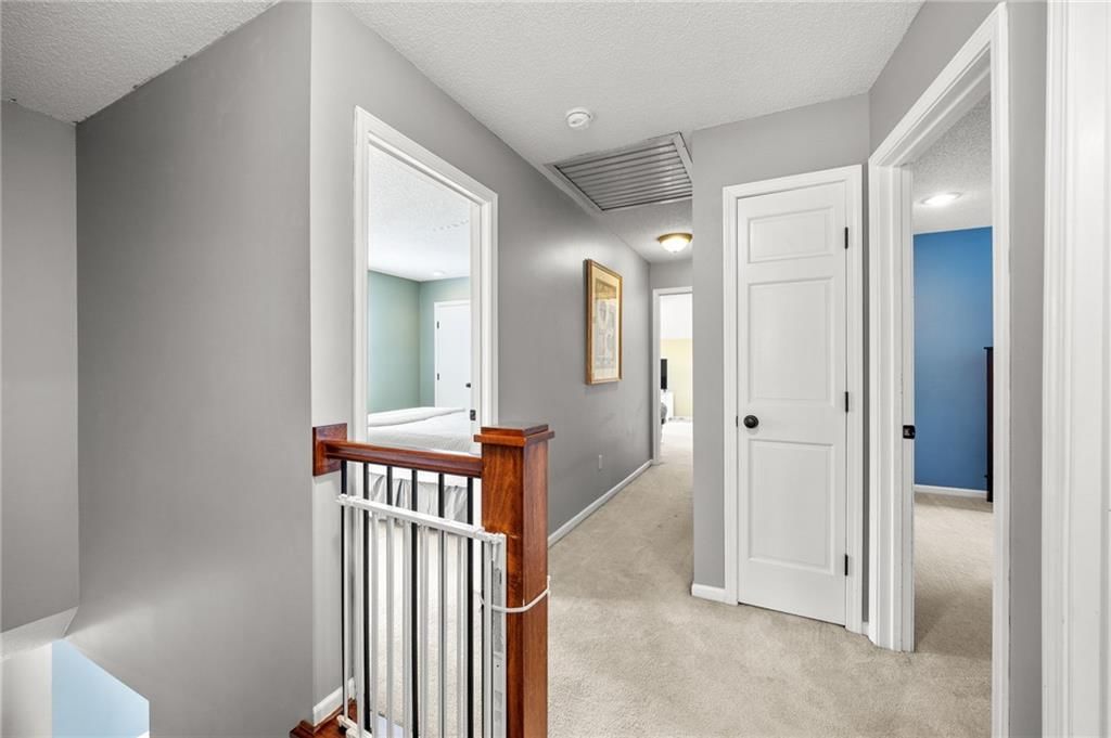 11943 S Hallet Street — photo 40