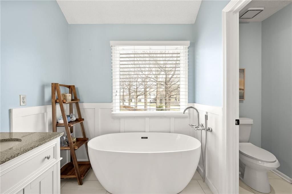 11943 S Hallet Street — photo 42