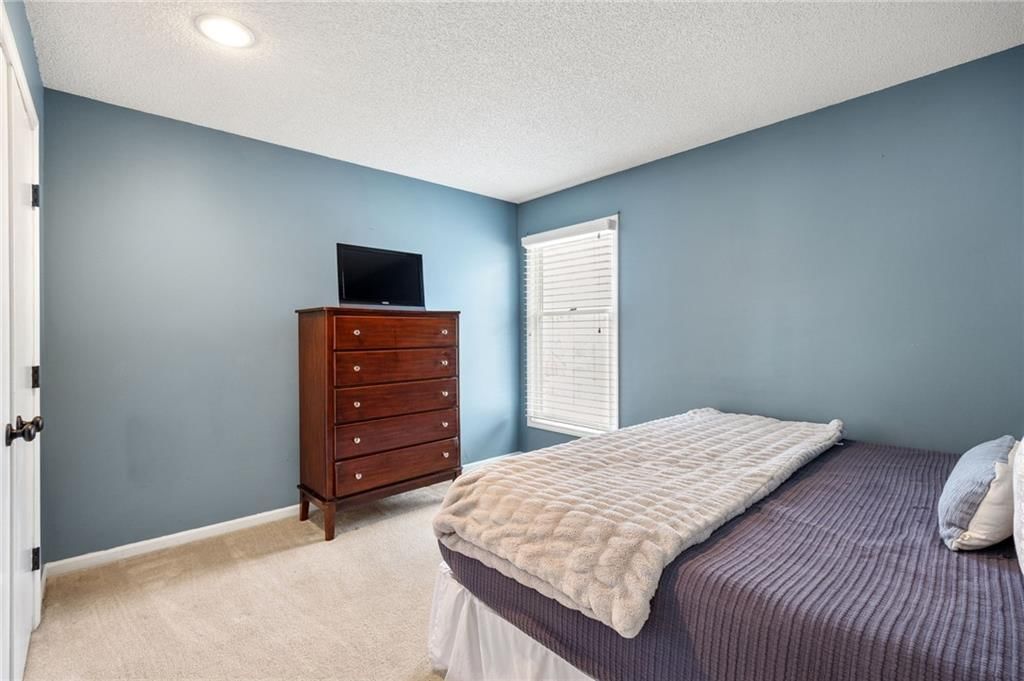 11943 S Hallet Street — photo 44