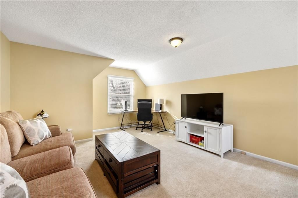 11943 S Hallet Street — photo 45