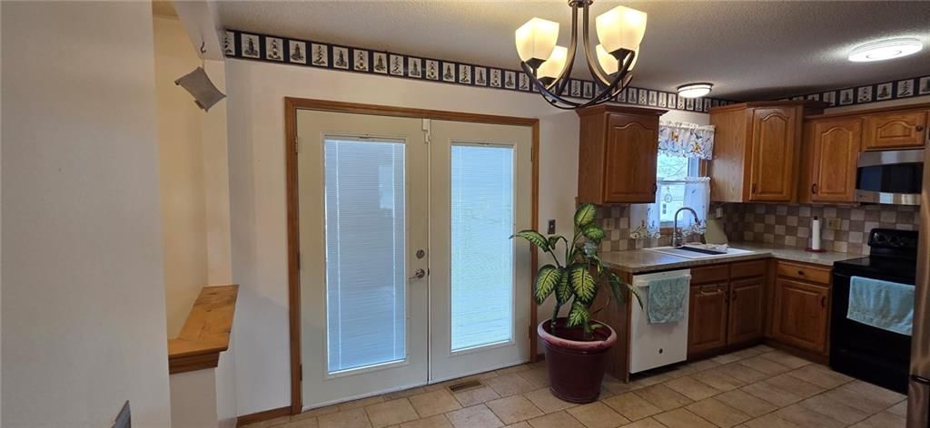 611 N Sunset Drive — photo 6