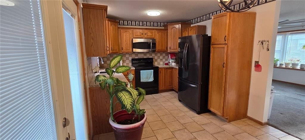 611 N Sunset Drive — photo 8