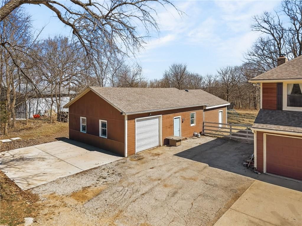 30030 W 84th Street — photo 58