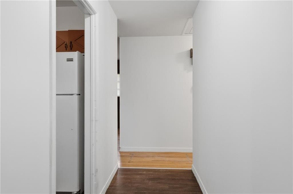 5435 CEDAR Avenue — photo 2