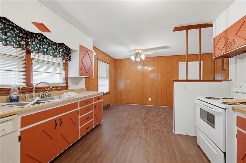 5435 CEDAR Avenue — photo 6