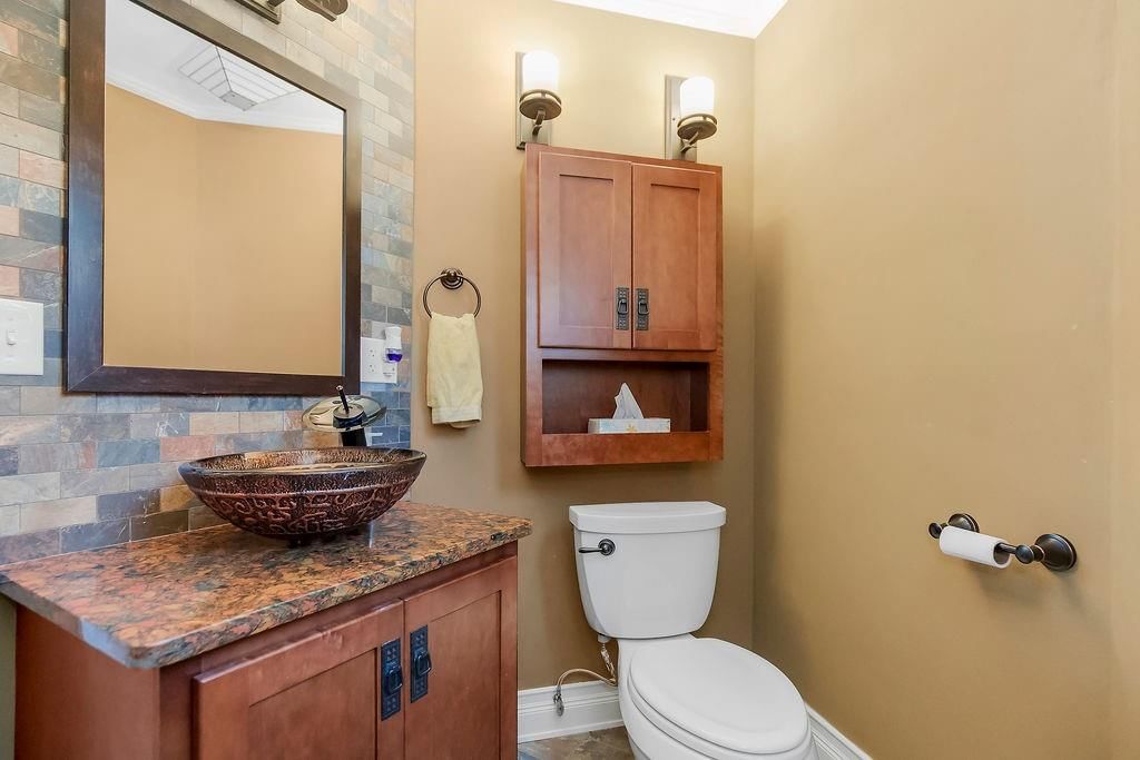 403 Navajo Lane — photo 4