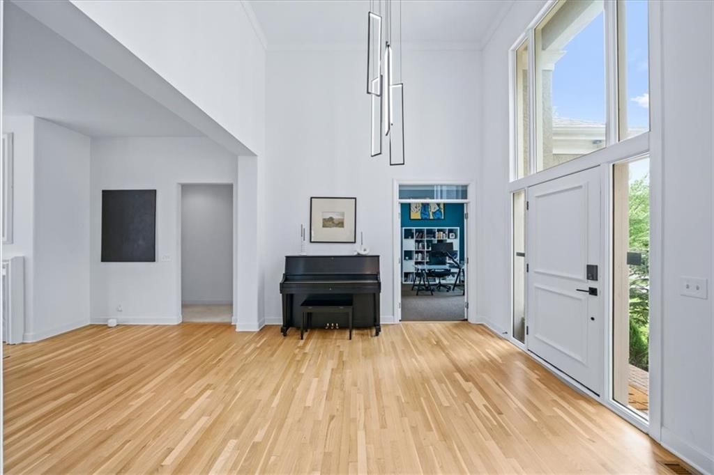 4941 W 138th Terrace — photo 3