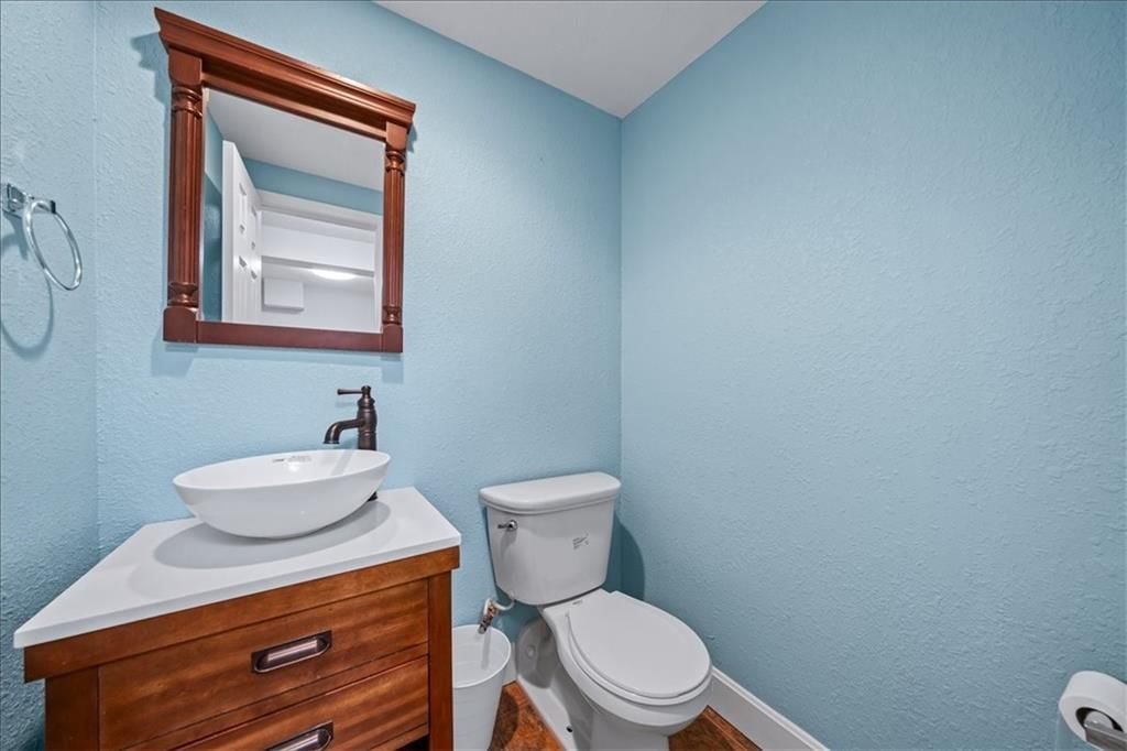 4941 W 138th Terrace — photo 33