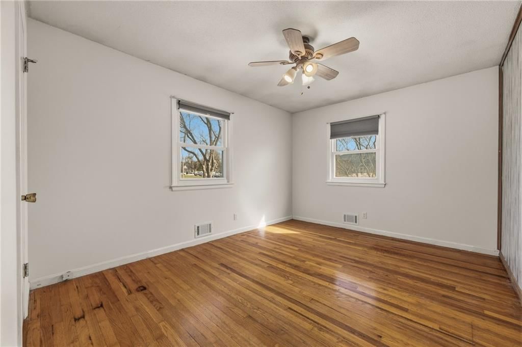 6712 N Walrond Avenue — photo 8