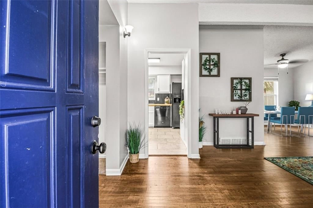 410 Corral Drive — photo 4