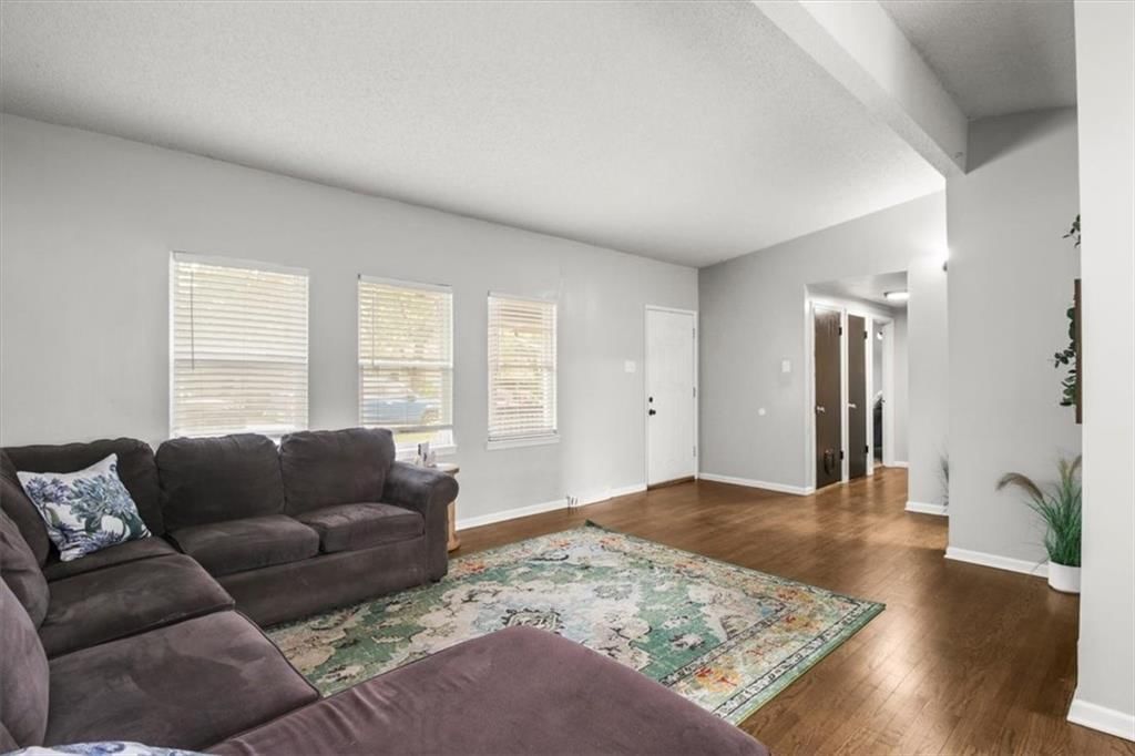 410 Corral Drive — photo 7
