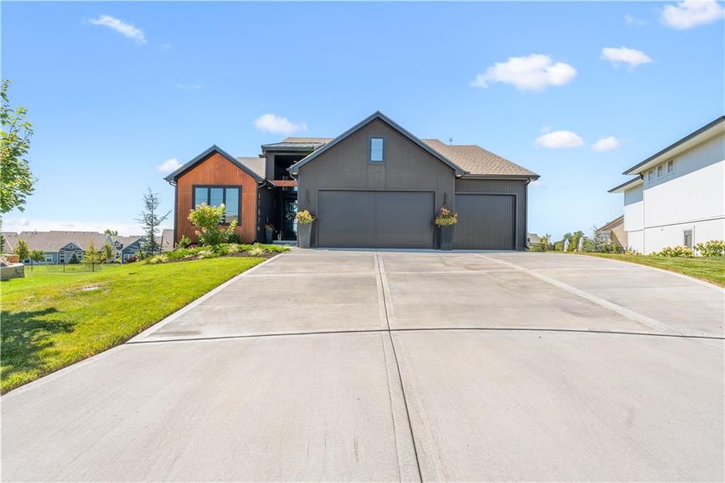 17420 Crystal Street — photo 33