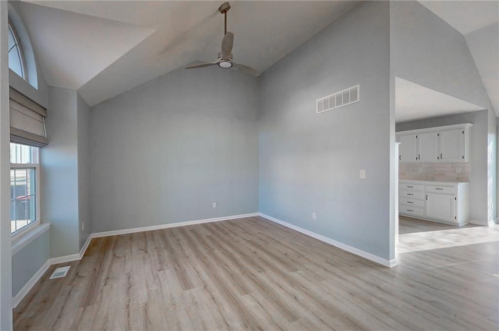 1103 S Huntington Drive — photo 11