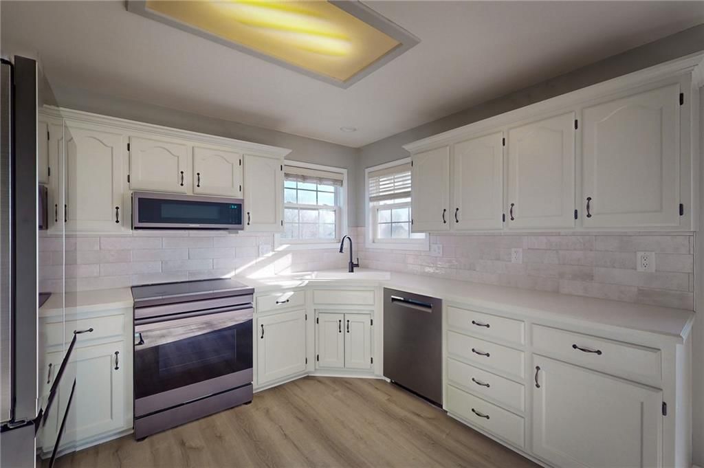 1103 S Huntington Drive — photo 13