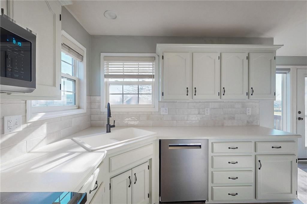1103 S Huntington Drive — photo 14