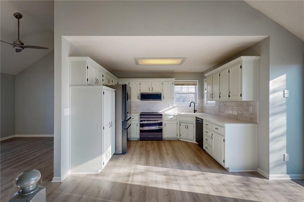 1103 S Huntington Drive — photo 17
