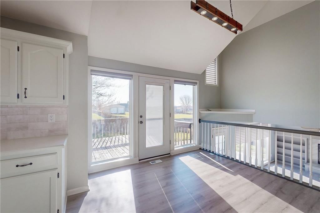 1103 S Huntington Drive — photo 18