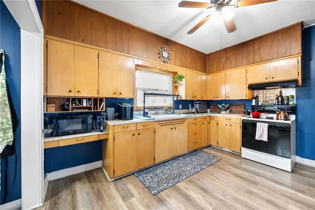 403 N Wooden Avenue — photo 14