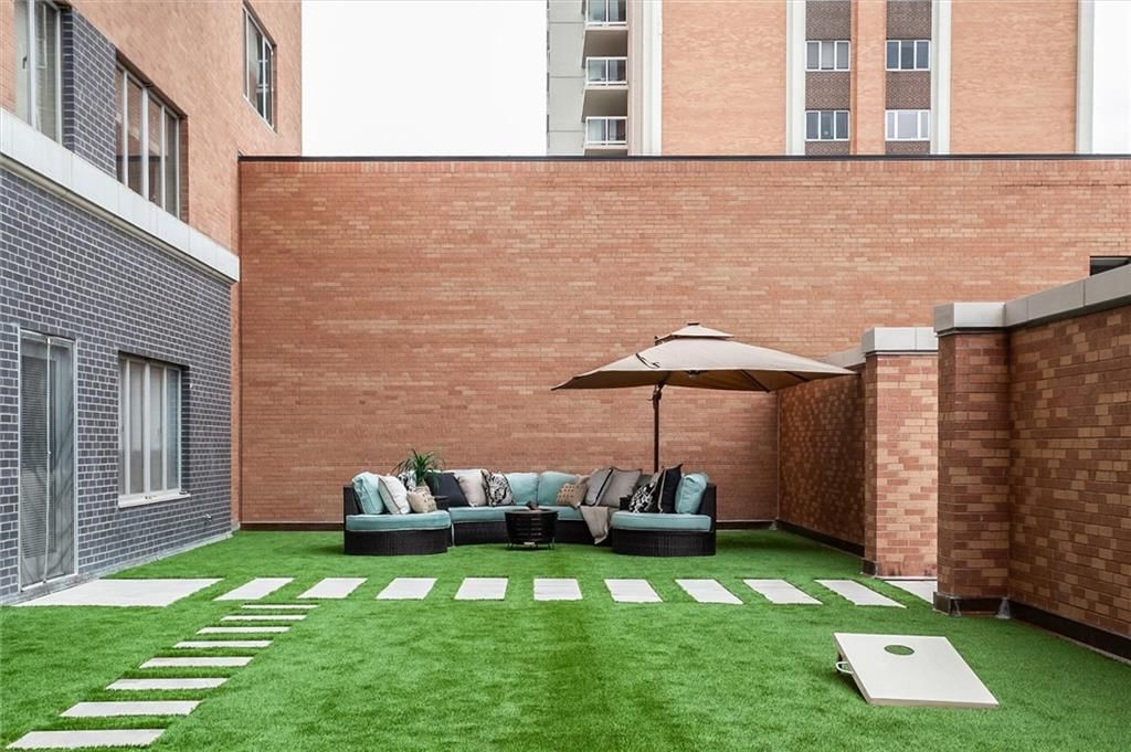 221 W 48th Street, Kansas City, MO