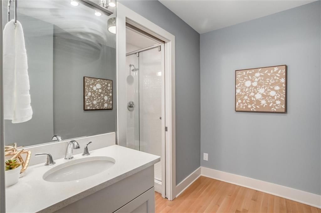 221 W 48th Street — photo 14