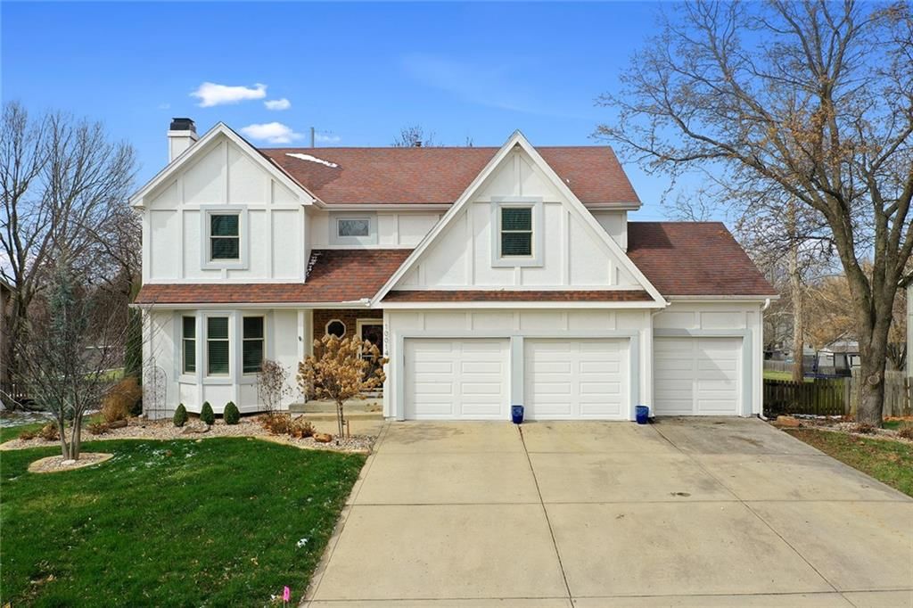 10014 N Highland Terrace, Kansas City, MO