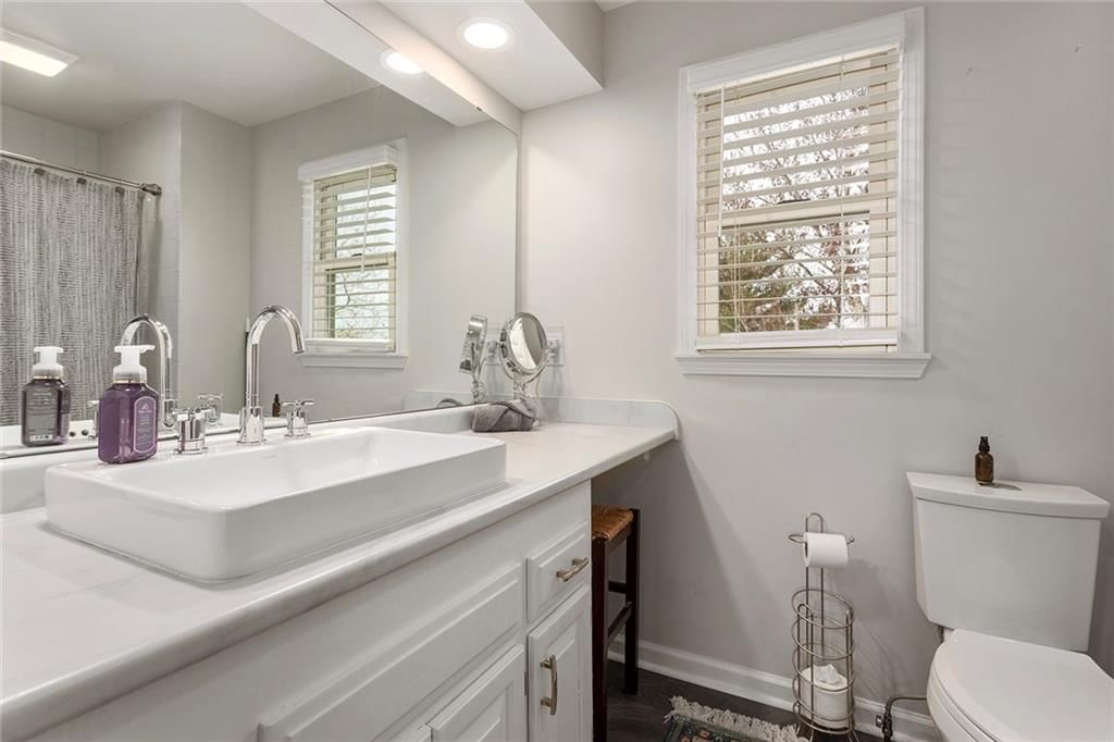 10014 N Highland Terrace — photo 16
