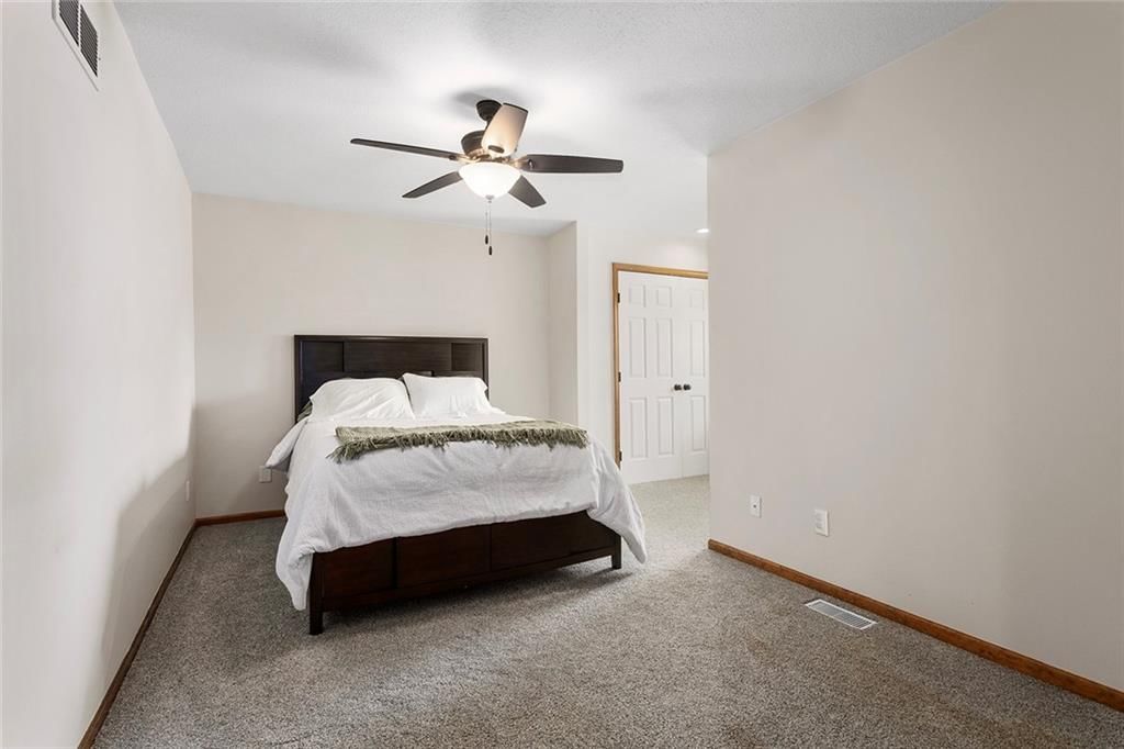 10014 N Highland Terrace — photo 22