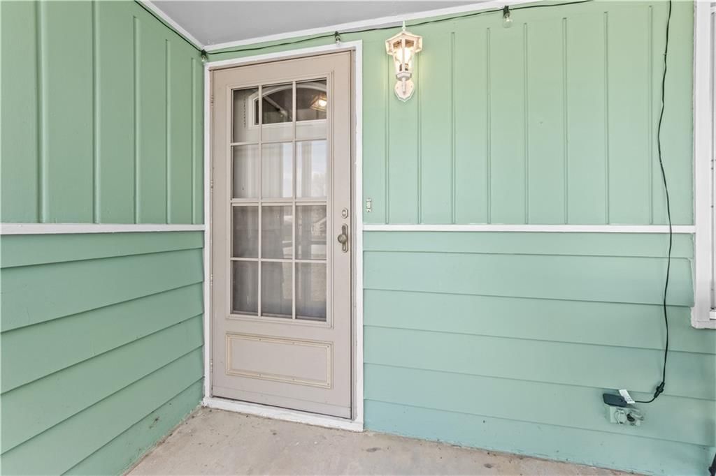 628 Maple Street — photo 2