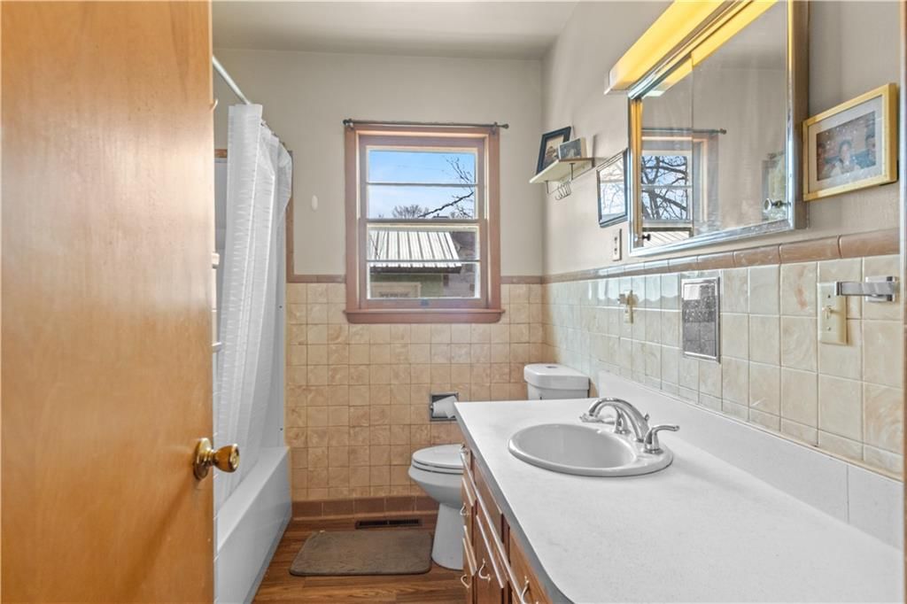 628 Maple Street — photo 15