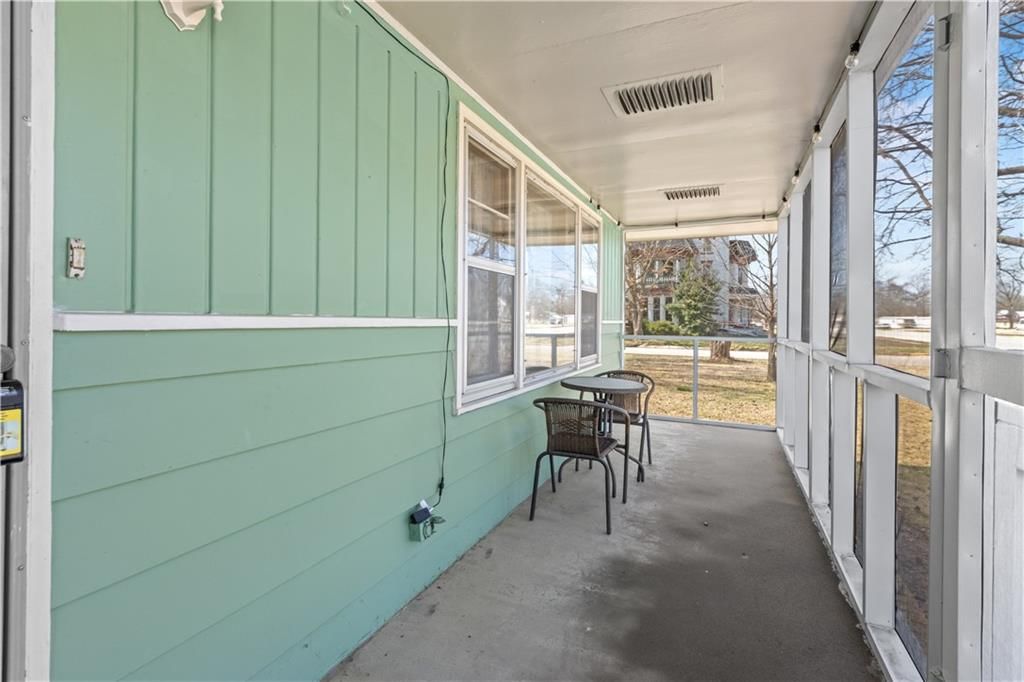 628 Maple Street — photo 27